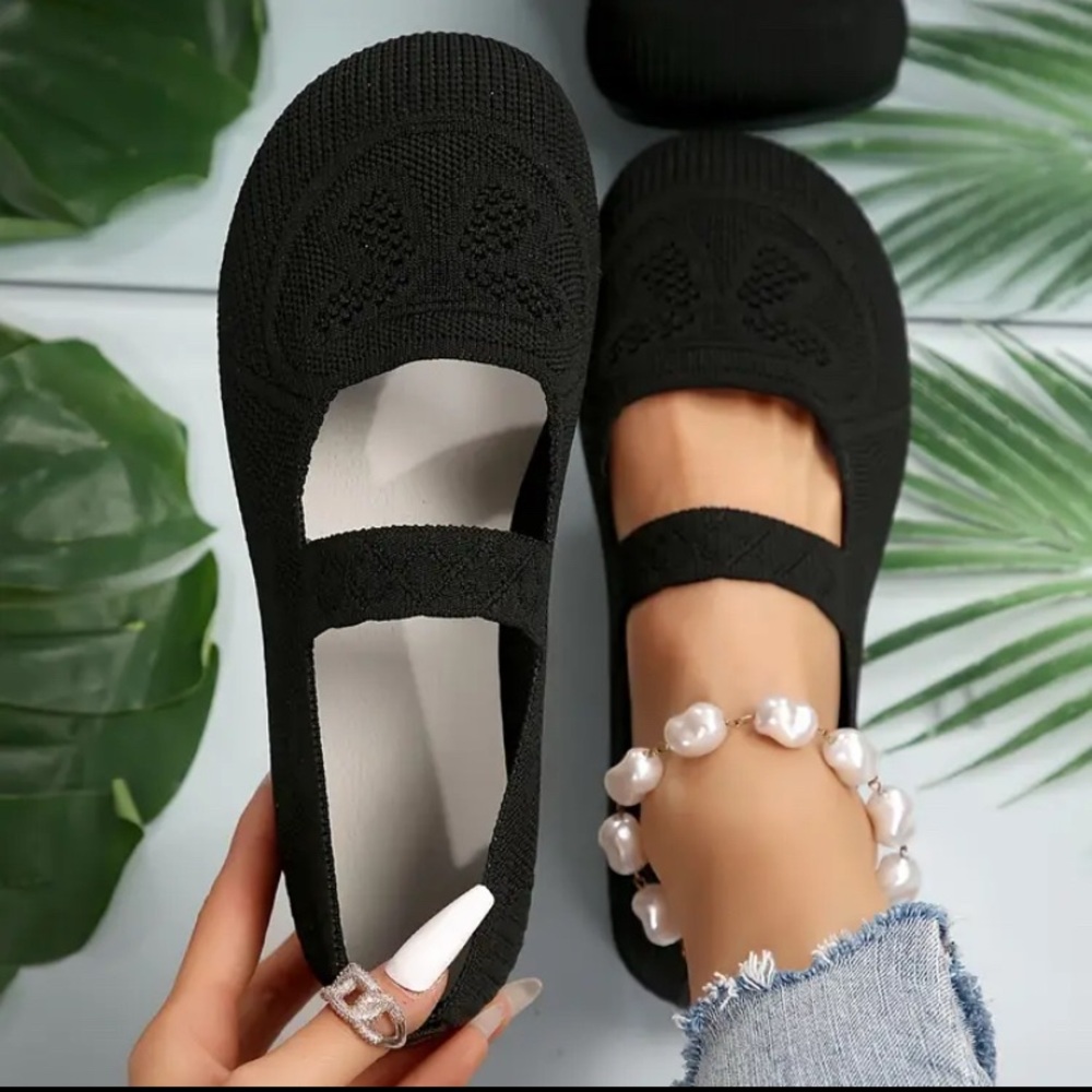 Women’s butterfly print knitted flats soft sole lightweight slip on shoe 10.5
